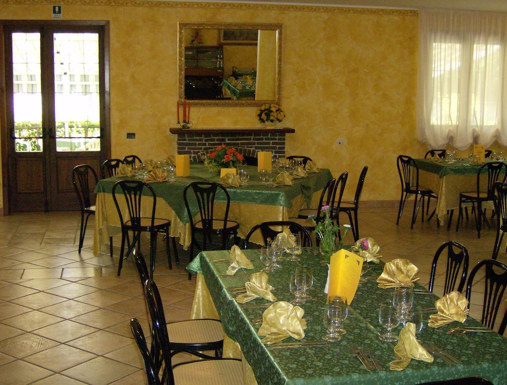 Hotel Zi Marianna Pertosa Екстер'єр фото